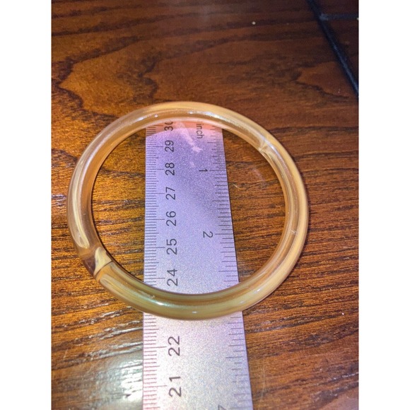 Taiwan Warm Beige Agate Bangle 3 Inch Around Bracelet! - Picture 8 of 9